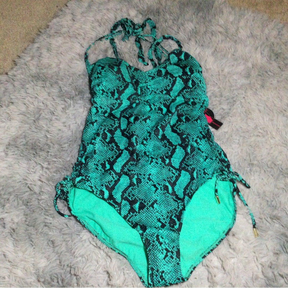 Bathing suit